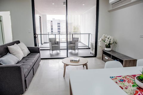 404 Kalina 2 Bedrooms - Redcliffe Tourism 2