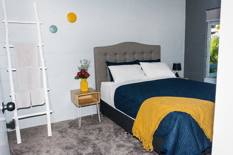 454 Charlton Esplanade Apartment - Redcliffe Tourism 2