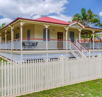 5 Bomburra Court - Rainbow Beach Ticks All The Boxes Pool Shed Fenced Yard Pet Friendly - Redcliffe Tourism