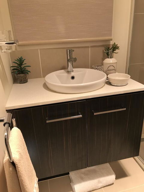 5 Star Room With Own Bathroom - Singles, Couples, Families Or Executives - Redcliffe Tourism 3