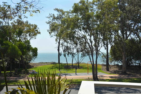 545 Esplanade - Redcliffe Tourism 0