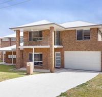 5B BENT STREET - LARGE HOUSE WITH DUCTED AIR CON WIFI  FOXTEL - Redcliffe Tourism