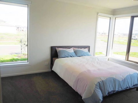 5Bed 2Bath Family House In Werribee - Redcliffe Tourism 2