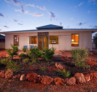 9 Skipjack Circle - Lovely Pet-Friendly Holiday Home with a Breezeway - Redcliffe Tourism