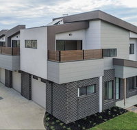 A brand new private townhouse - Redcliffe Tourism