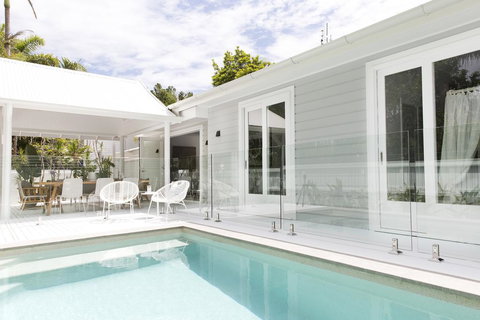 A PERFECT STAY - Barrel & Branch - Heart Of Town - Redcliffe Tourism 0