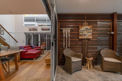 A PERFECT STAY - Byron Sunrise - Redcliffe Tourism 3
