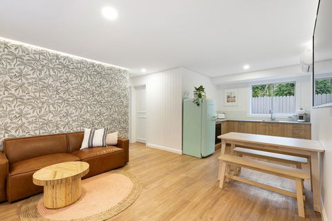 A PERFECT STAY - Sunset Beach - Surfside - Redcliffe Tourism 0