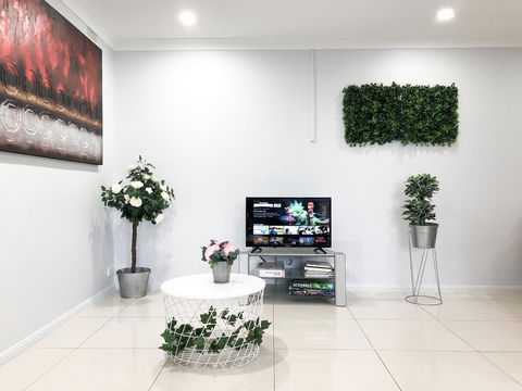 A Stylish Place - Recently Renovated Punbl - Redcliffe Tourism 1