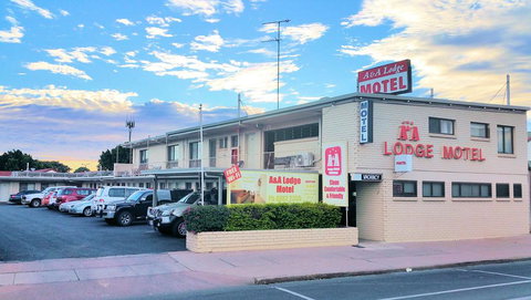 A&A Lodge Motel - Redcliffe Tourism 0