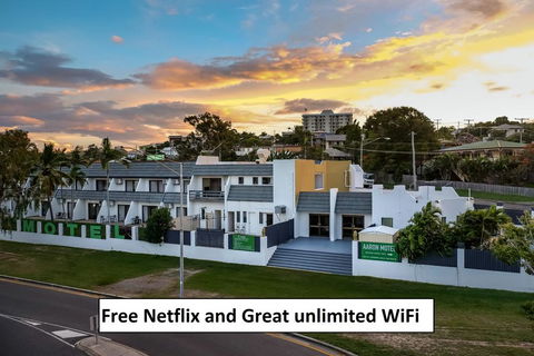 Aaron Motel - Redcliffe Tourism 0