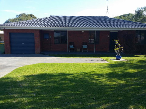 Abbey Beach Shack - Redcliffe Tourism 1