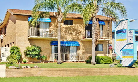 Abel Tasman Motel - Redcliffe Tourism 0