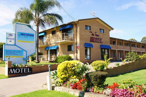 Abel Tasman Motel - Redcliffe Tourism 1