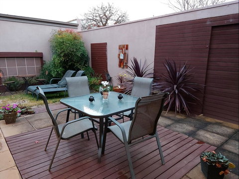 About Time Retreats- Studio Seven - Redcliffe Tourism 2