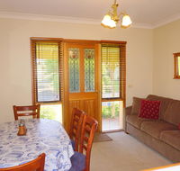Abrigo Apartment - Redcliffe Tourism