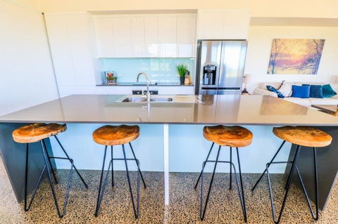 Absolute Beachfront & Secluded New Home - Redcliffe Tourism 2