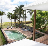 ABSOLUTE BEACHFRONT BLISS  NEWELL BEACH - Redcliffe Tourism