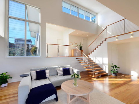 Absolute Waterfront - Redcliffe Tourism 3