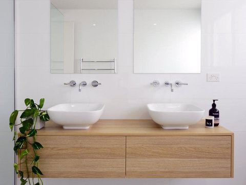 Absolute Waterfront - Redcliffe Tourism 2