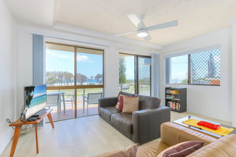 Acacia Holiday Apartment - Redcliffe Tourism 0
