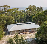 Acacia Lakehouse - The lake at your doorstep - Redcliffe Tourism