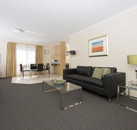 Accommodate Canberra - Kingston Court - Redcliffe Tourism