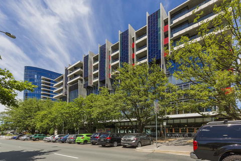 Accommodate Canberra - New Acton - Redcliffe Tourism 1