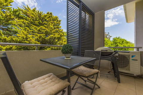 Accommodate Canberra- Domain Parliamentary Triangle - Redcliffe Tourism 2