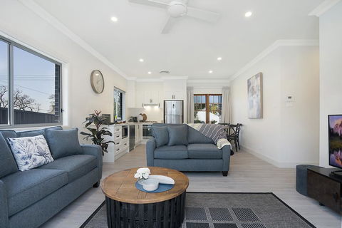 Accommodation Hunter - Adams Street Maitland - Redcliffe Tourism 3