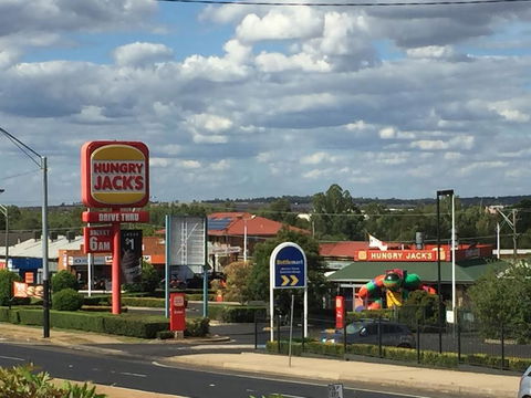 Across Country Motel And Serviced Apartments - Redcliffe Tourism 3