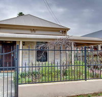Adelaide close CBD Large Private Studio Apartment in St Peters - Redcliffe Tourism