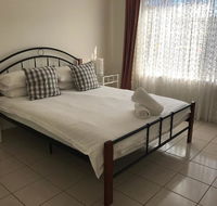 Adelaide Holiday Apartment - Redcliffe Tourism