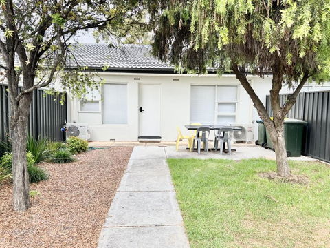 Dishwasher,ac,dryer Campbelltown Courtyard East - Redcliffe Tourism 1