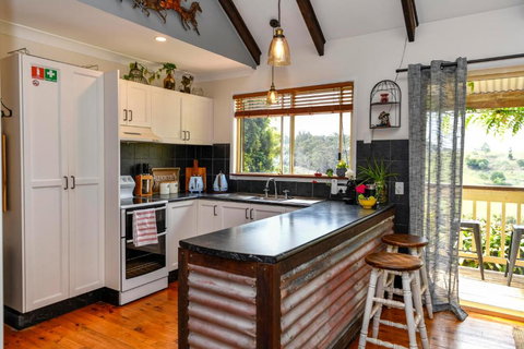 Doomben Ridge Farm House - Redcliffe Tourism 4