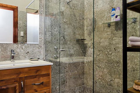 Eagle Foundry Bed & Breakfast - Redcliffe Tourism 2