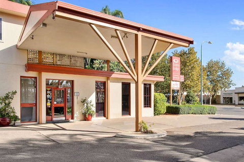 Econo Lodge Griffith Motor Inn - Redcliffe Tourism 1