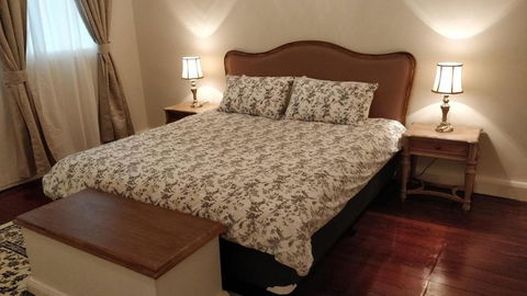Divers Villa - Redcliffe Tourism 3
