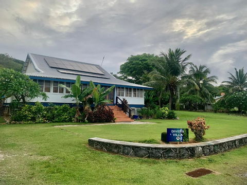 Divers Villa - Redcliffe Tourism 1
