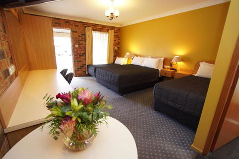 Exies Bagtown - Redcliffe Tourism 3