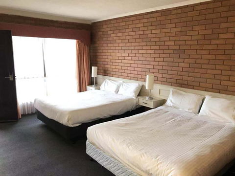 Essendon Motel - Redcliffe Tourism 1