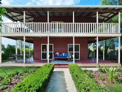 Elderslie House - Redcliffe Tourism 1