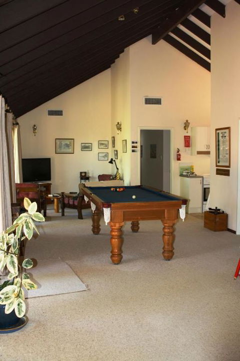 Eleebana Guest House - Redcliffe Tourism 4