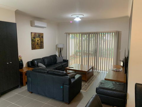 Elmsford Cottage - Redcliffe Tourism 3