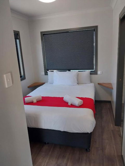 Emerald Tourist Park - Redcliffe Tourism 3