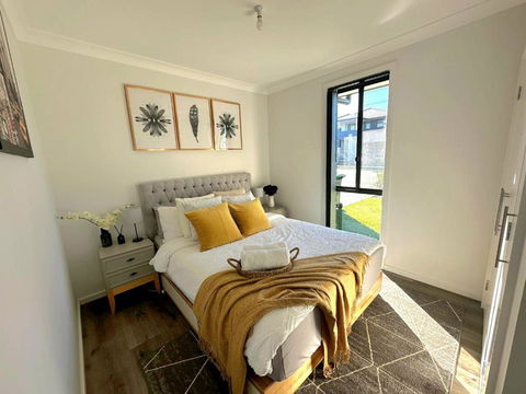 Entire 2br, Hideaway - Redcliffe Tourism 1