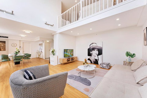 Epic CBD City View 3BR Penthouse Walk To Station&shopping Centre - Redcliffe Tourism 1