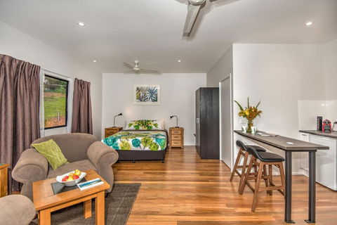 Eumundi Cottages - Cottage 2 - Redcliffe Tourism 0