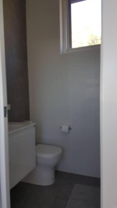 Family Home Prestigious Suburb Panoramic Views - Redcliffe Tourism 4