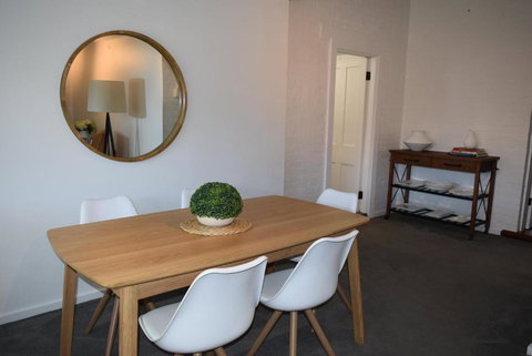 Fitzroy House - Federation Charm Near Town Centre - Redcliffe Tourism 3